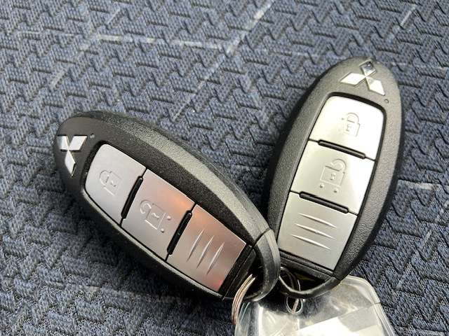 Mitsubishi eK X 12