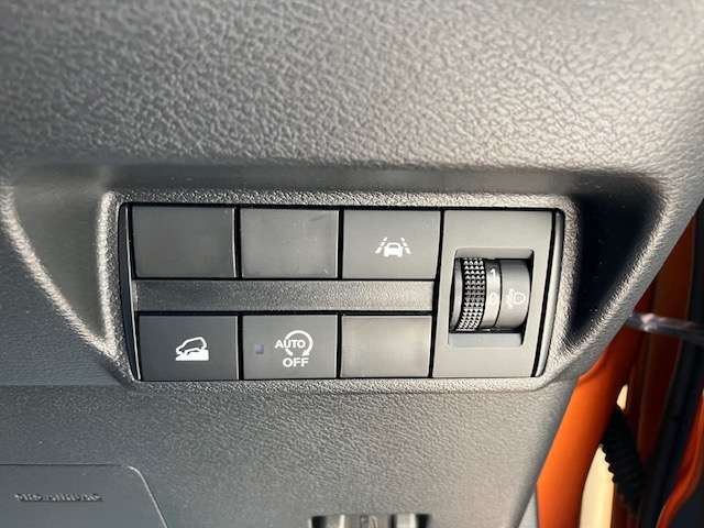 Mitsubishi eK X 10