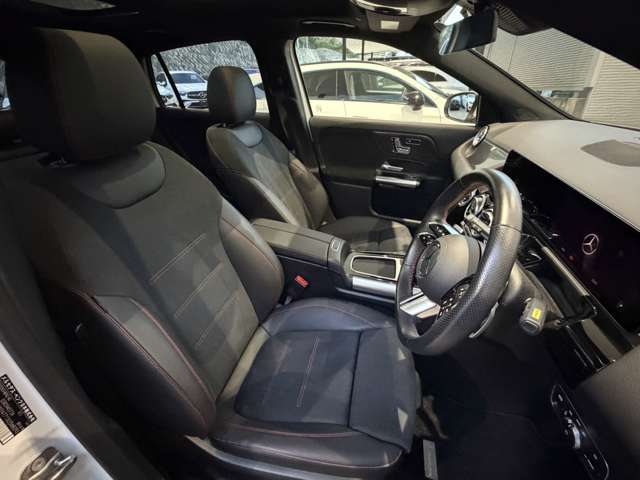 Mercedes-Benz GLA-Class 8
