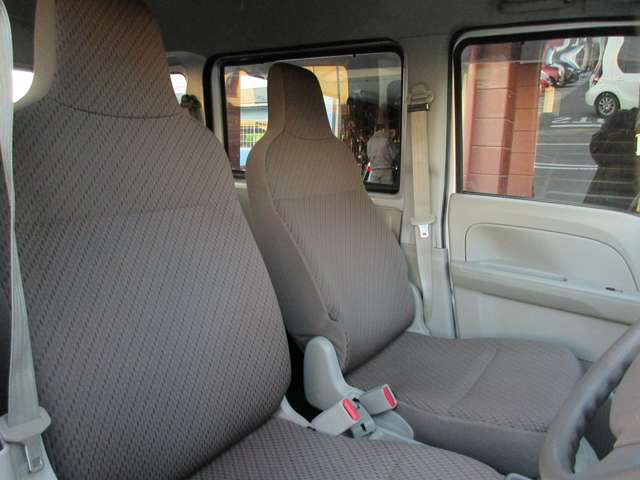 Nissan NV100 Clipper 11