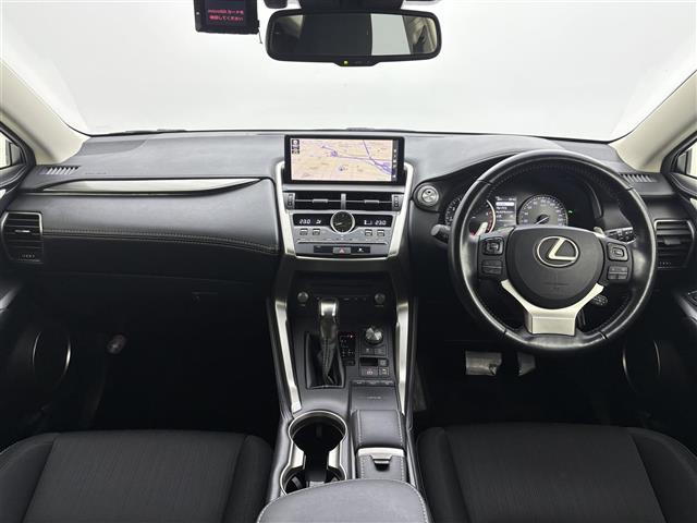 Lexus NX 8