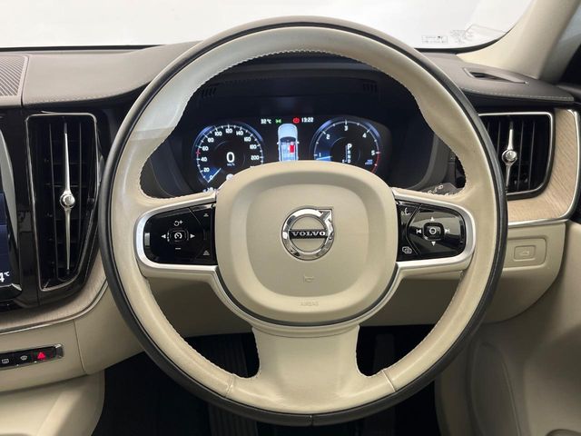 Volvo XC60 11