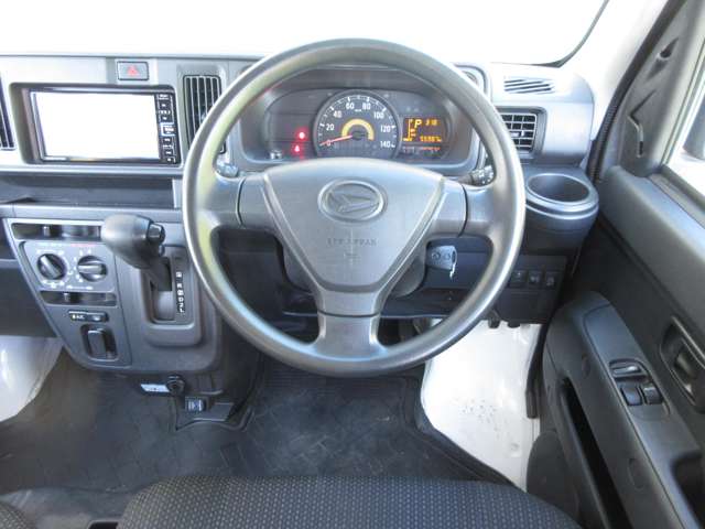 Daihatsu Hijet Cargo 12