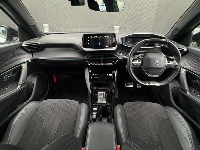 Peugeot SUV e-2008 5