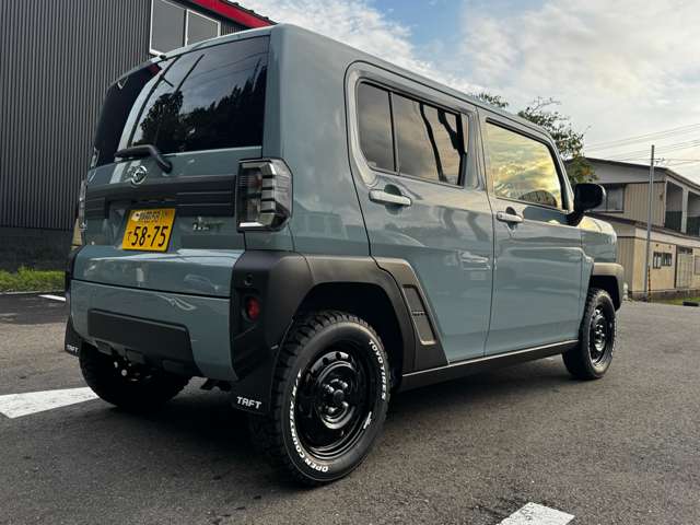 Daihatsu Taft 11