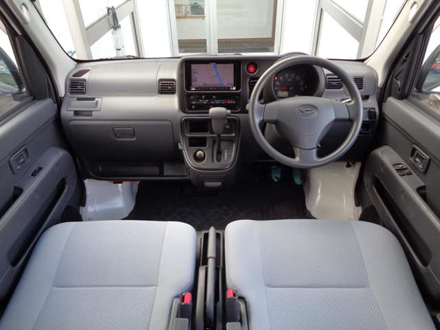 Daihatsu Hijet Cargo 12