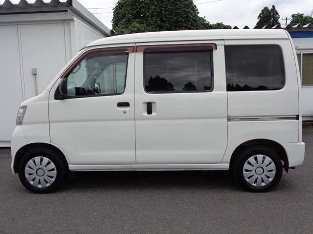 Daihatsu Hijet Cargo 5