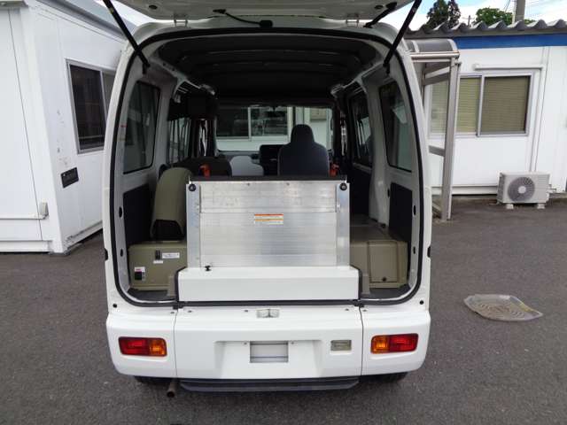 Daihatsu Hijet Cargo 10