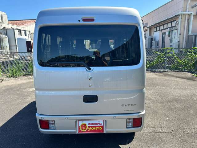 Suzuki Every 12
