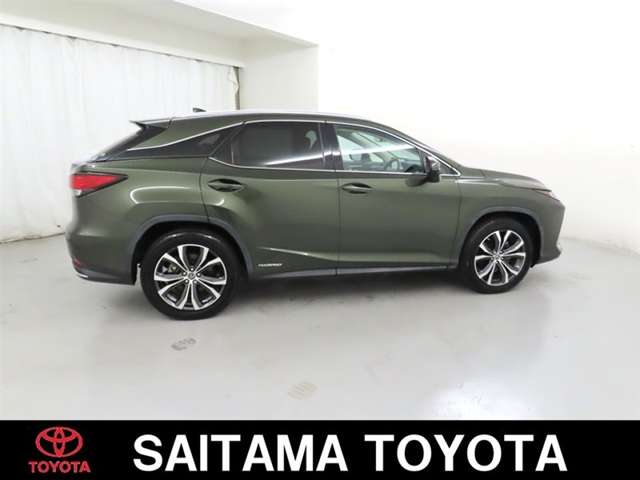 Lexus RX 9