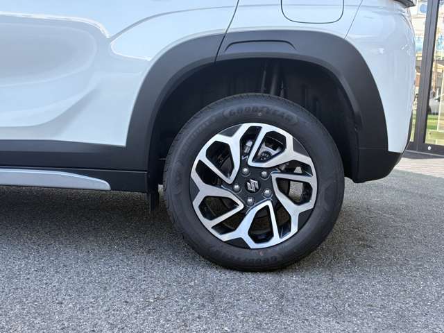 Suzuki Fronx 12