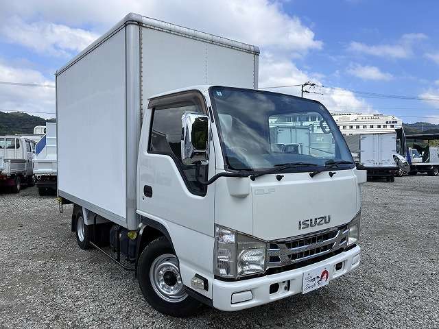 Isuzu Elf 3