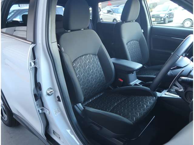 Mitsubishi RVR 8