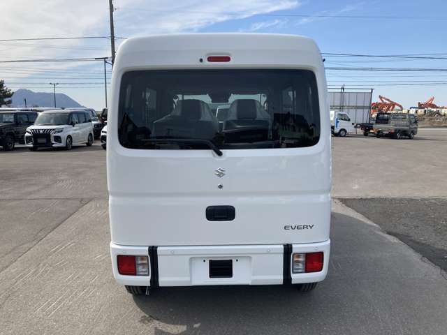 Suzuki Every 12