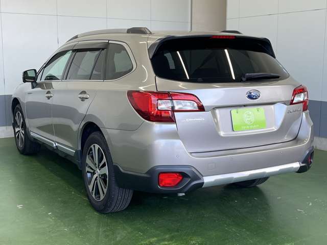 Subaru Legacy Outback 6