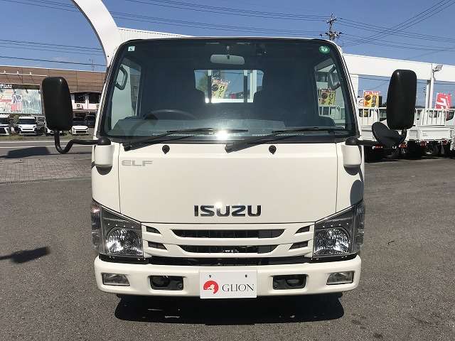 Isuzu Elf 2