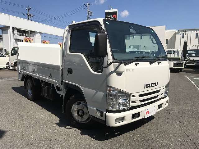 Isuzu Elf 3