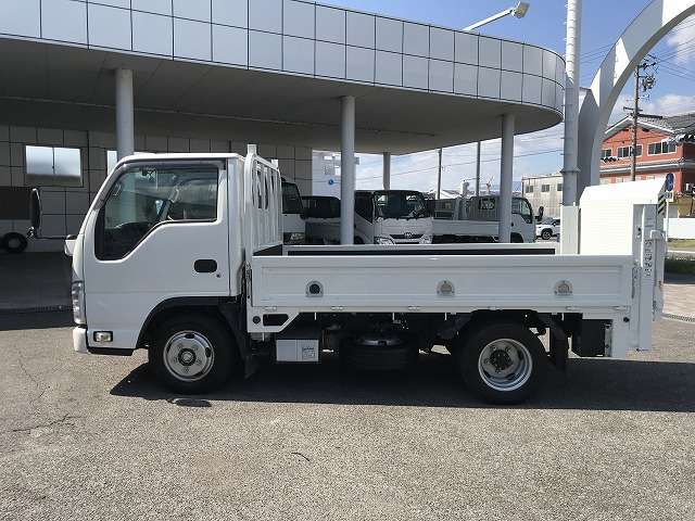 Isuzu Elf 4