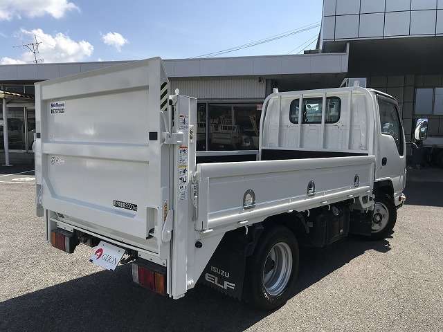 Isuzu Elf 8