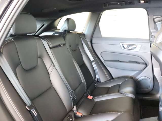 Volvo XC60 8