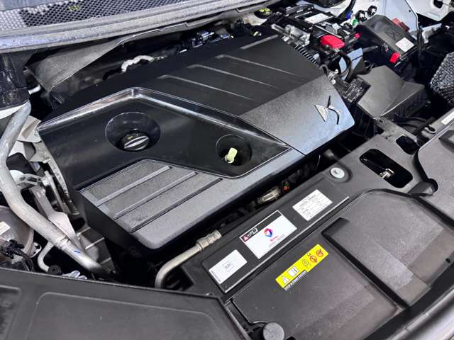 DS Automobiles DS 7 Crossback 12