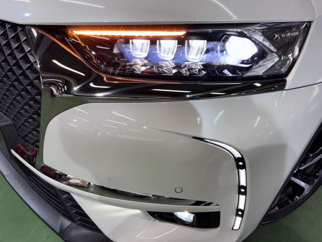 DS Automobiles DS 7 Crossback 7