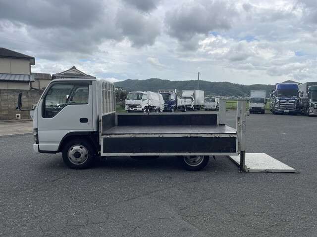 Isuzu Elf 6