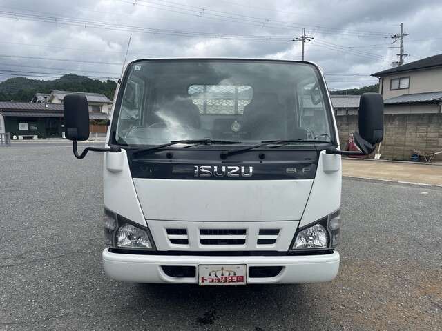 Isuzu Elf 8