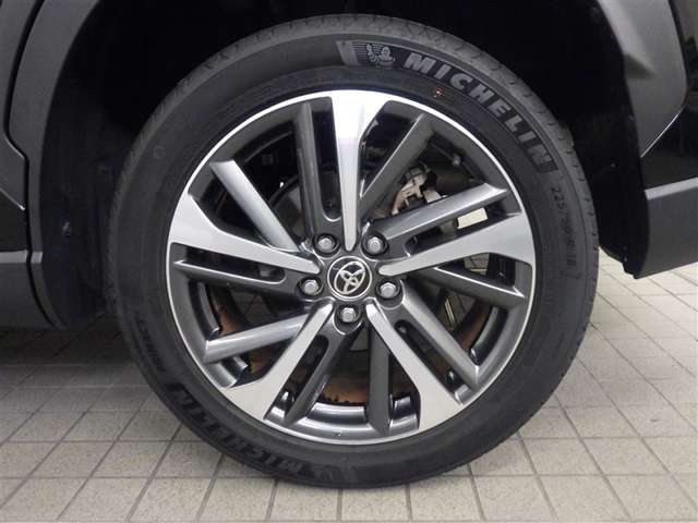 Toyota Corolla Cross 8