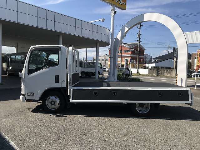 Isuzu Elf 11