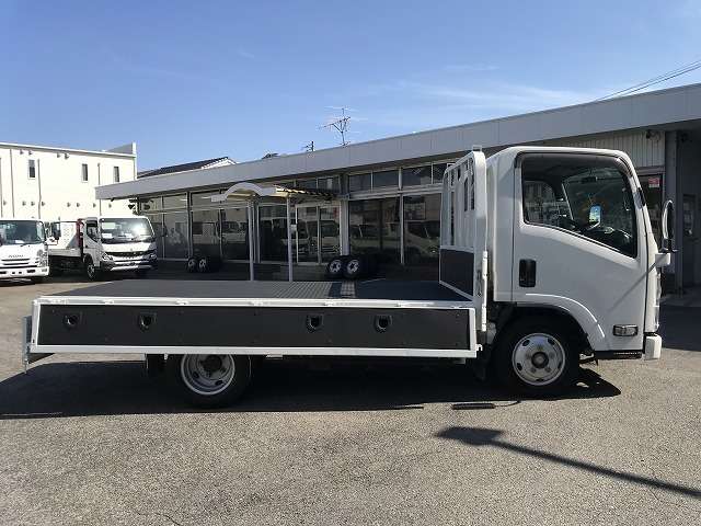 Isuzu Elf 12