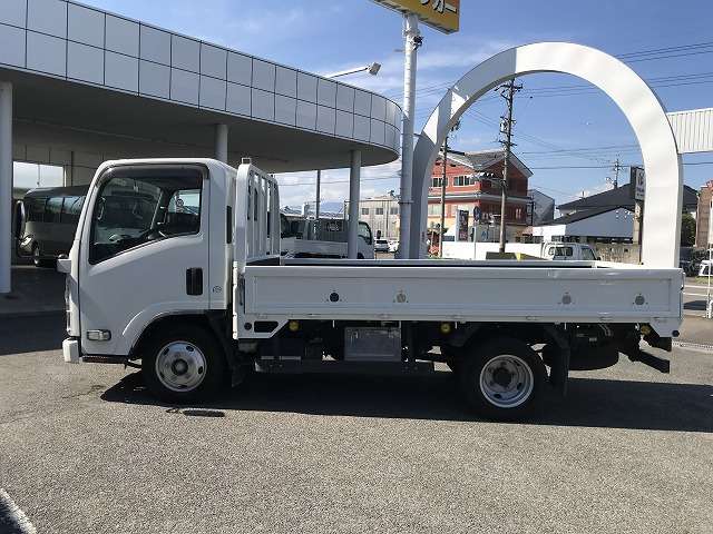 Isuzu Elf 4