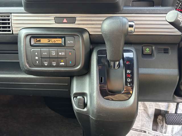 Honda N-VAN 10