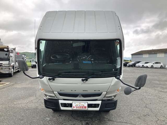 Mitsubishi Fuso Canter 4