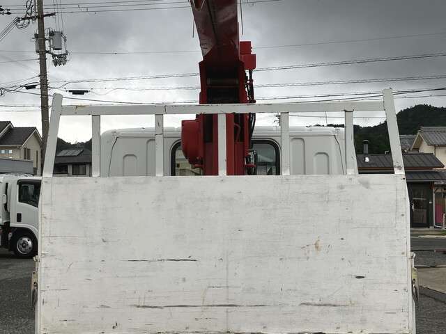 Mitsubishi Fuso Canter 9