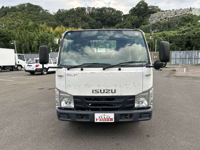 Isuzu Elf 8
