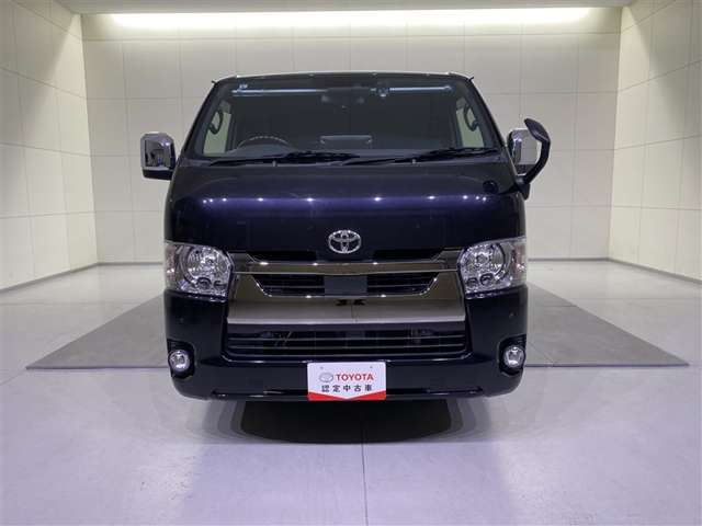 Toyota Hiace Van 9