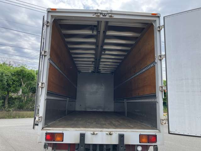 Isuzu Forward 8