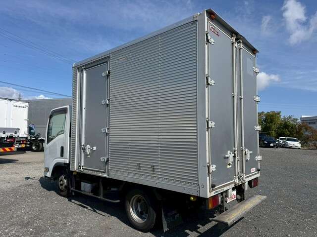 Isuzu Elf 3