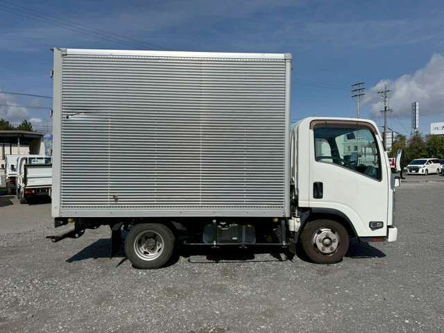 Isuzu Elf 5