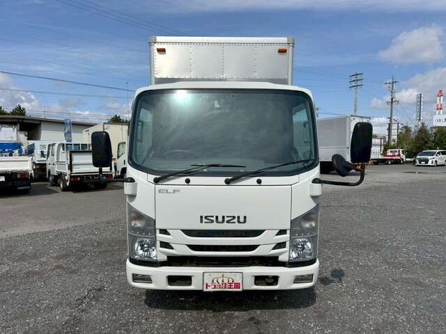 Isuzu Elf 7