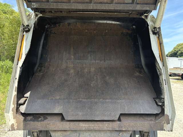 Isuzu Elf 11