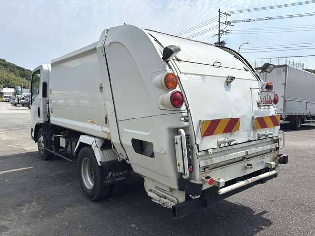 Isuzu Elf 2