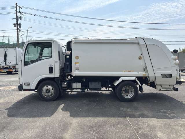 Isuzu Elf 3