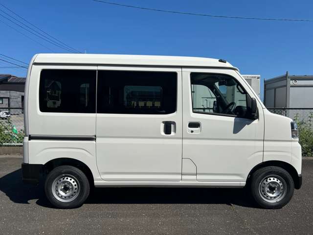 Daihatsu Hijet Cargo 11