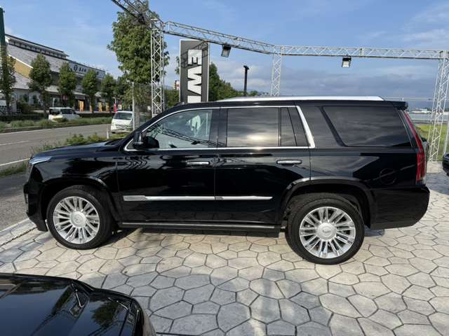 Cadillac エスカレード 2