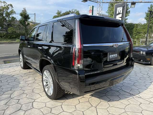 Cadillac エスカレード 3