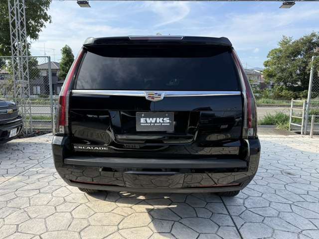 Cadillac エスカレード 4