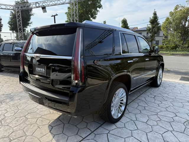 Cadillac エスカレード 5