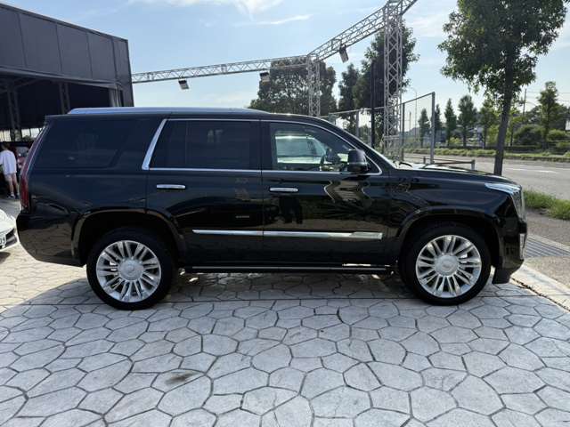 Cadillac エスカレード 6